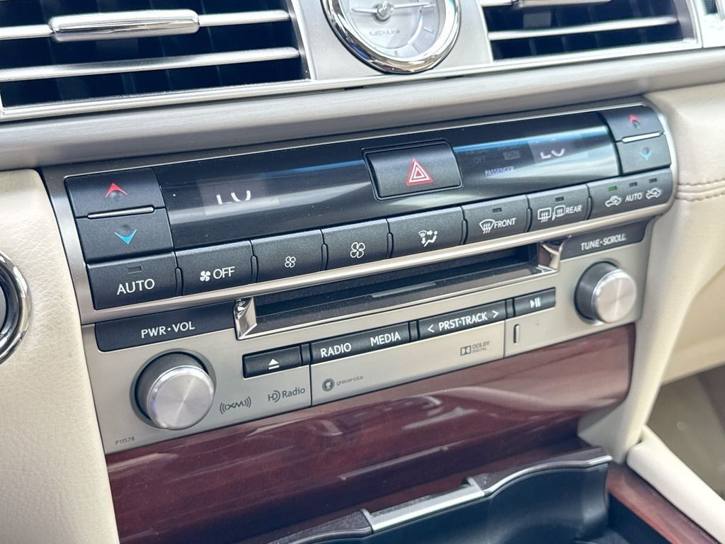 Used 2017 Lexus LS 460 w/ Comfort Package RWD image 28
