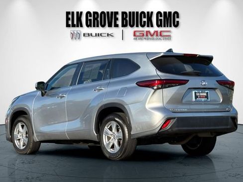 Used 2023 Toyota Highlander LE image 6