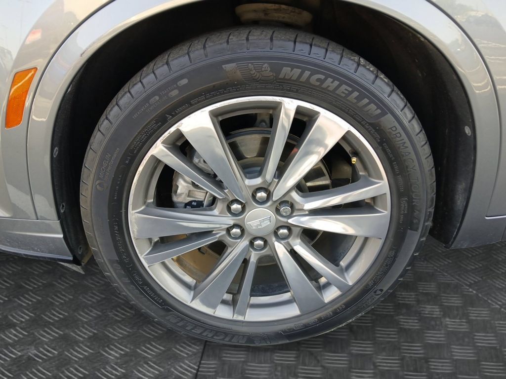 Used 2021 Cadillac XT6 Premium Luxury FWD image 23