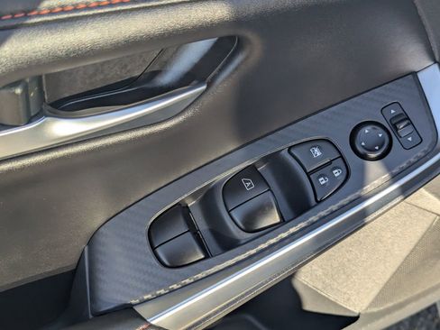 Used 2025 Nissan Sentra SR w/ SR Premium Package image 22