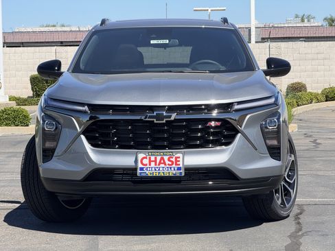 New 2026 Chevrolet Trax RS w/ Sunroof Package FWD image 2