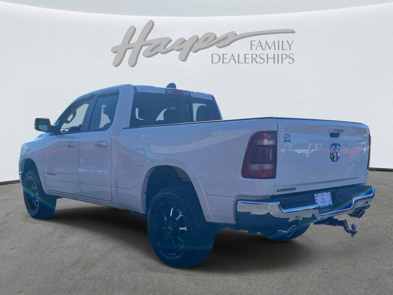 Used 2019 RAM 1500 Laramie AWD/4WD image 6