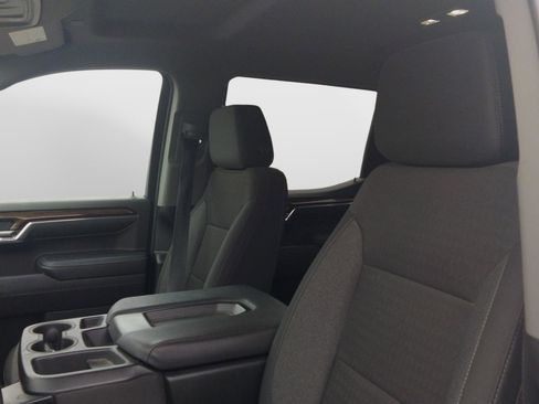 Used 2024 Chevrolet Silverado 1500 LT w/ Z71 Off-Road Package image 15