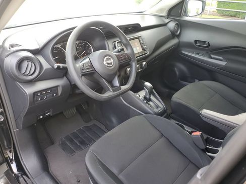 Certified 2025 Nissan Kicks Play S FWD image 21