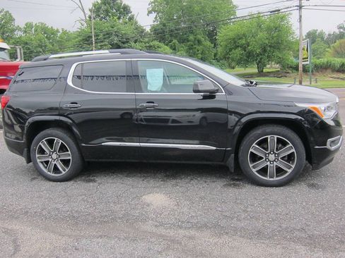 Used 2018 GMC Acadia Denali w/ Technology Package AWD/4WD image 3