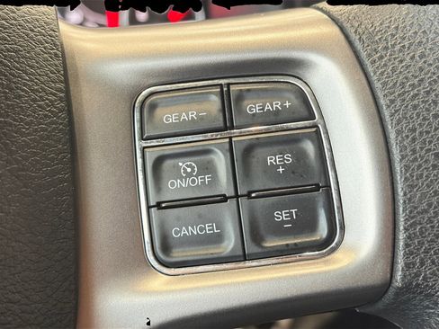 Used 2022 RAM 1500 Classic SLT w/ Electronics Group AWD/4WD image 26