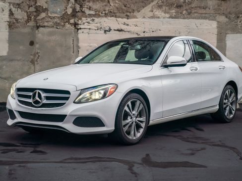 Used 2016 Mercedes-Benz C 300 4MATIC Sedan image 8