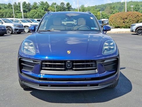 Used 2024 Porsche Macan image 2