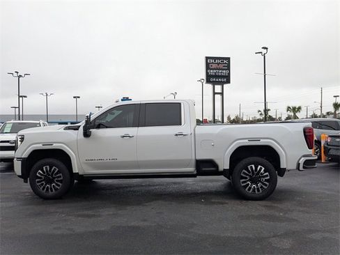 Used 2024 GMC Sierra 3500 Denali Ultimate image 7