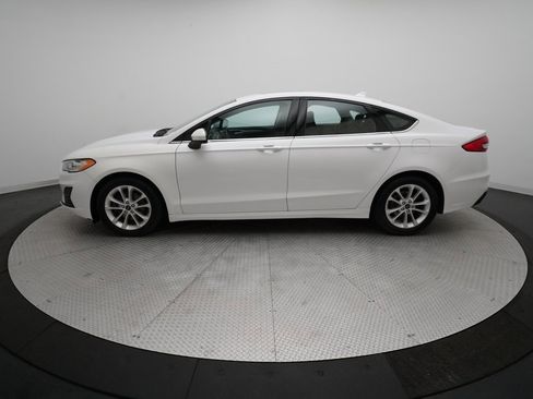 Used 2020 Ford Fusion SE image 23