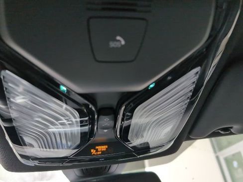 Used 2024 BMW 440i xDrive Coupe w/ Premium Package image 18