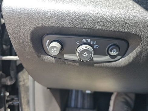 Used 2021 Chevrolet Traverse LT AWD/4WD image 19