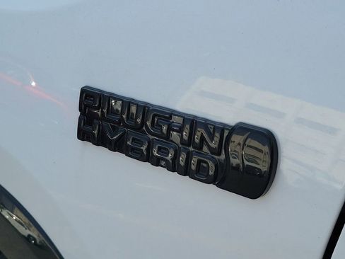 Used 2023 Toyota RAV4 SE w/ Weather & Moonroof Package image 10