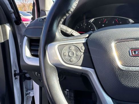 Used 2020 GMC Terrain SLE w/ Driver Convenience Package image 29