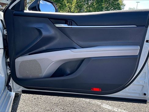 Used 2023 Toyota Camry SE w/ Cold Weather Package image 23