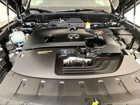 Certified 2025 INFINITI QX50 Luxe image 11
