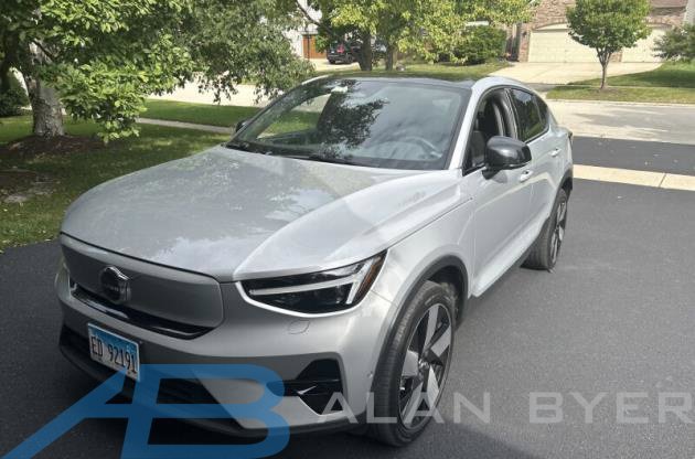 Used 2023 Volvo C40 P8 Recharge Ultimate w/ Protection Package Premier AWD/4WD image 1