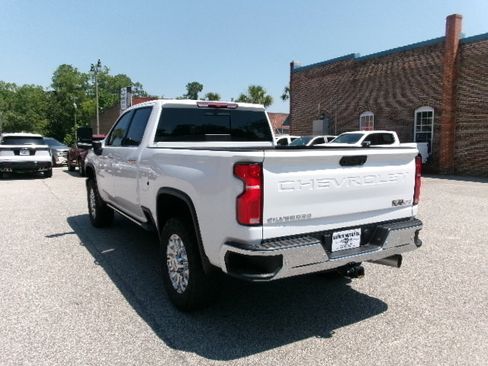 Used 2025 Chevrolet Silverado 2500 LTZ w/ LTZ Convenience Package AWD/4WD image 6