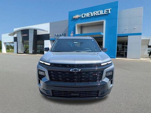 New 2026 Chevrolet Traverse RS w/ LPO, Floor Liner Package FWD image 10