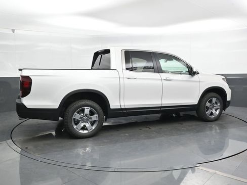 New 2025 Honda Ridgeline RTL image 2