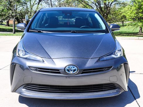Used 2021 Toyota Prius XLE FWD image 16