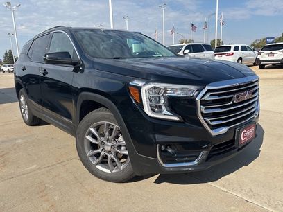 Used 2022 GMC Terrain SLT w/ Infotainment Package II