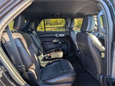 Used 2022 Ford Explorer ST-Line image 13
