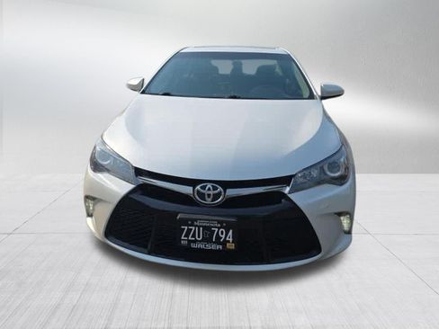 Used 2017 Toyota Camry XSE w/ Moonroof Package FWD image 2
