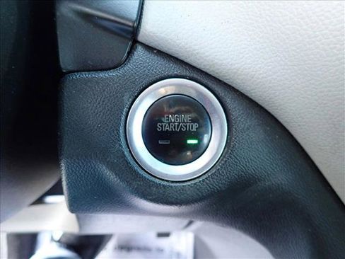 Used 2024 Chevrolet Equinox LS FWD image 19