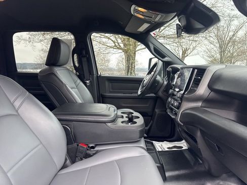 Used 2025 RAM 2500 Tradesman w/ Chrome Appearance Group image 10