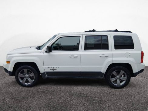 Used 2014 Jeep Patriot Latitude w/ Freedom Edition Package FWD image 4