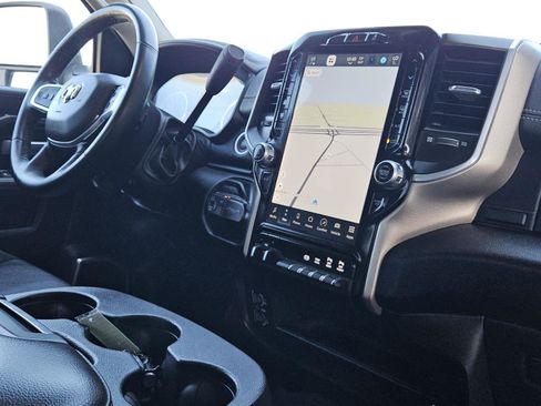 Used 2024 RAM 2500 Laramie image 30