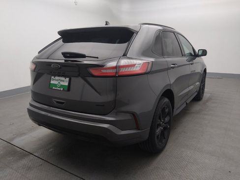 Used 2024 Ford Edge SE w/ Black Appearance Package image 9