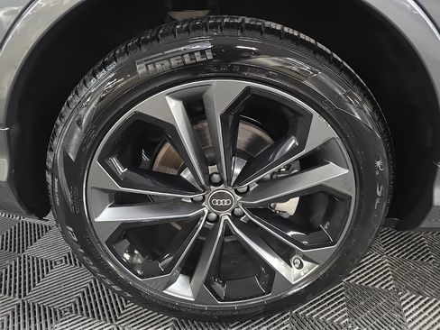 Used 2025 Audi Q7 3.0T Premium Plus w/ Premium Plus Package AWD/4WD image 14