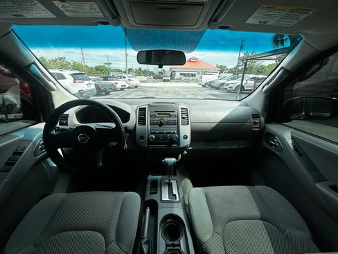 Used 2012 Nissan Frontier SV RWD image 16