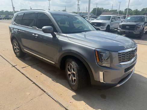 Used 2020 Kia Telluride EX w/ Towing Package AWD/4WD image 4