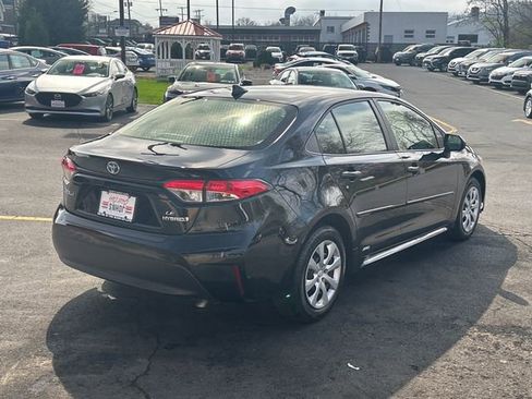 Used 2024 Toyota Corolla LE image 7