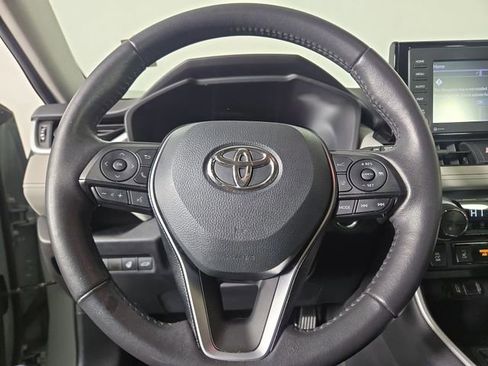 Used 2021 Toyota RAV4 XLE image 21