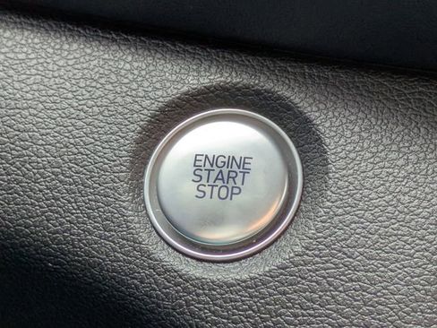 Used 2020 Hyundai Santa Fe Limited image 31