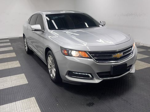 Used 2018 Chevrolet Impala LT FWD image 22