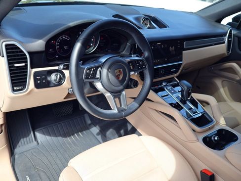 Certified 2023 Porsche Cayenne Platinum Edition AWD/4WD image 4