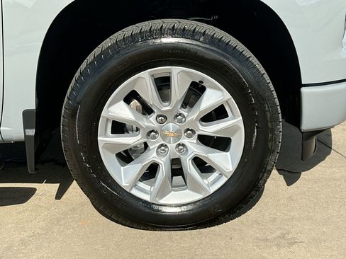 Certified 2025 Chevrolet Silverado 1500 Custom image 10