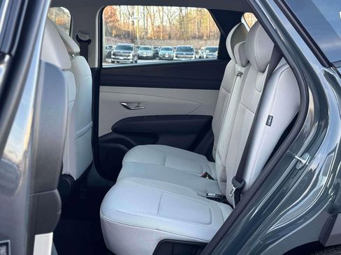 New 2026 Hyundai Tucson SE image 9