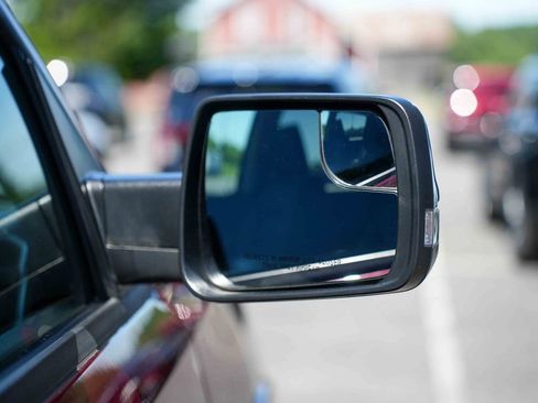 Used 2021 RAM 1500 Laramie AWD/4WD image 13