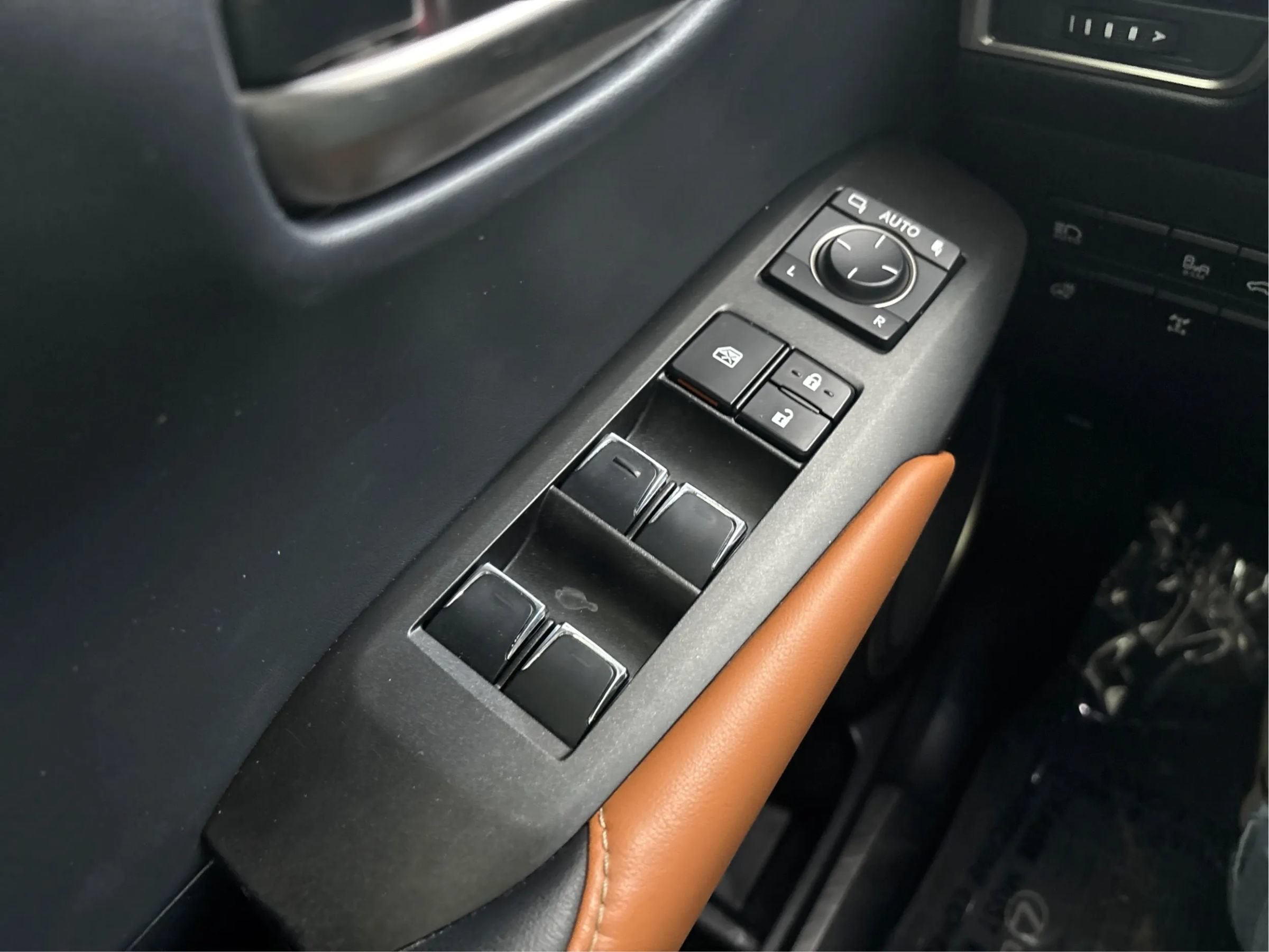Used 2018 Lexus NX 300 AWD w/ Premium Package image 41