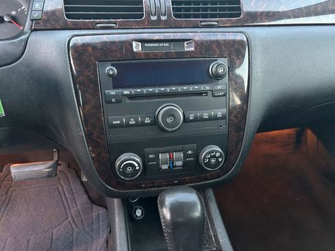 Used 2014 Chevrolet Impala LT image 11