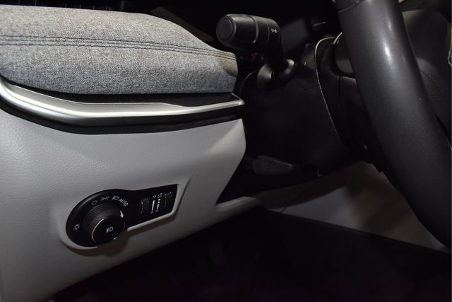 Certified 2024 Jeep Compass Latitude AWD/4WD image 34