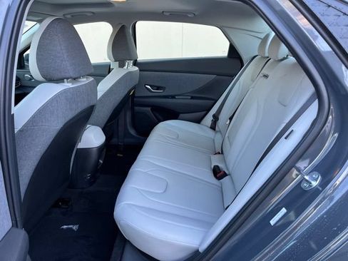 New 2026 Hyundai Elantra Limited FWD image 18