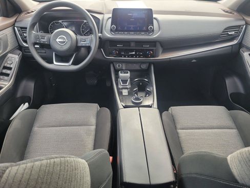 Used 2023 Nissan Rogue SV AWD/4WD image 10