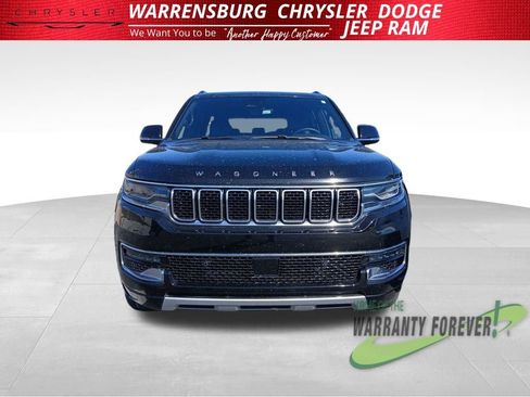 Used 2024 Jeep Wagoneer Series II w/ Flexible Seating Group image 10